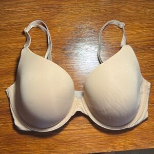Victoria Secret Uplift Semi Demi T-Shirt Lightly Padded Underwire Bra Sz 32DD